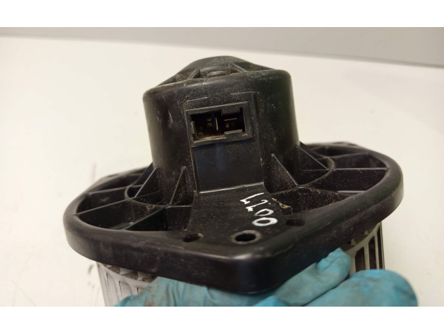 Вентилятор печки Mitsubishi L200