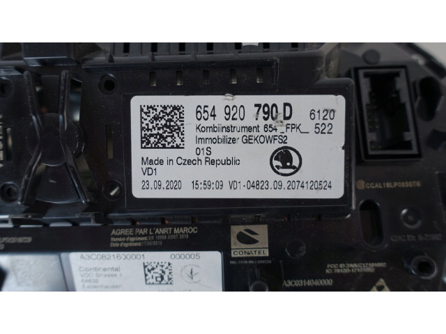 Панель приборов 654920790D   Skoda Kamiq       