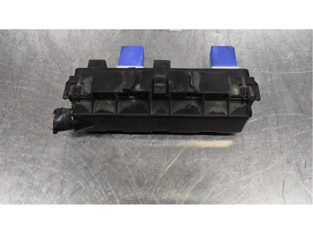 Pojistková skříňka Nssan Leaf I (ZE0) 2012