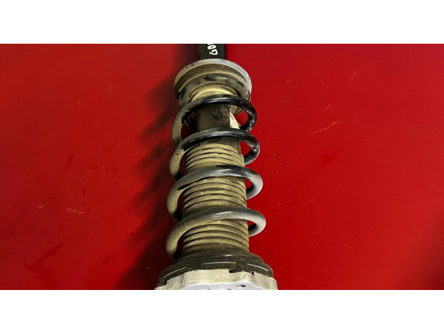 Задний амортизатор с пружиной