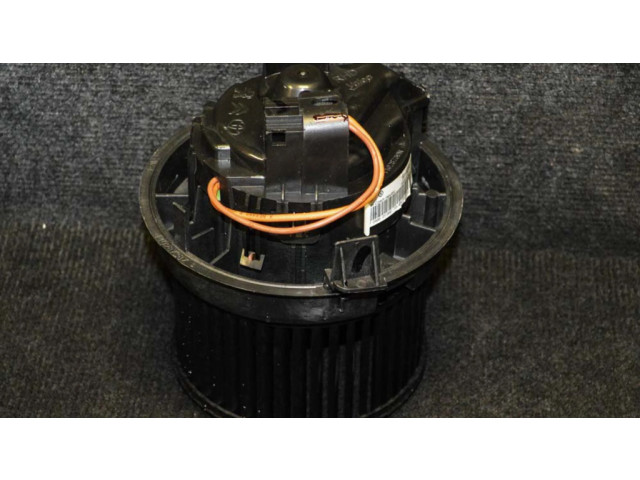 Вентилятор печки Peugeot 108