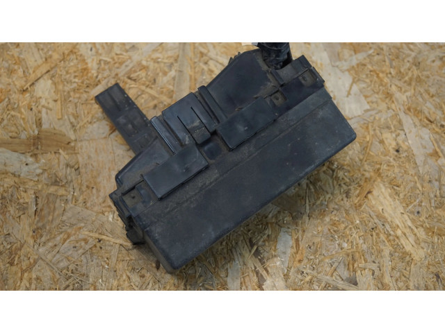 Pojistková skříňka 63564198 Nissan Navara D40 2008