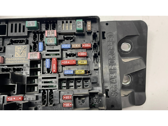 Блок предохранителей 68430153AB Dodge RAM
