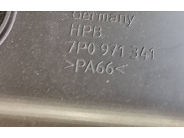 Панель приборов 7P0937548F, 7P0971341 Volkswagen Touareg II