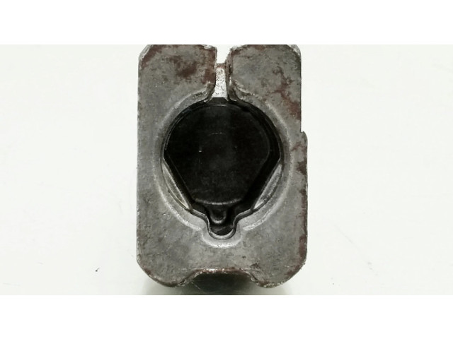 Крестовидная связь оси рулевого колеса