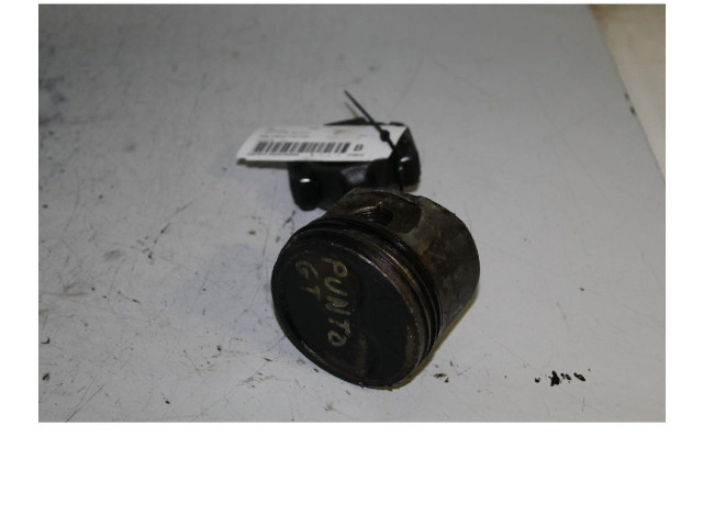 Píst Fiat Punto (176)