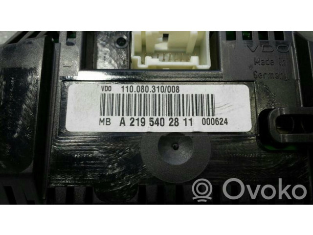 Přístrojová deska Mercedes-Benz CLS AMG C219 2005 A2195402811