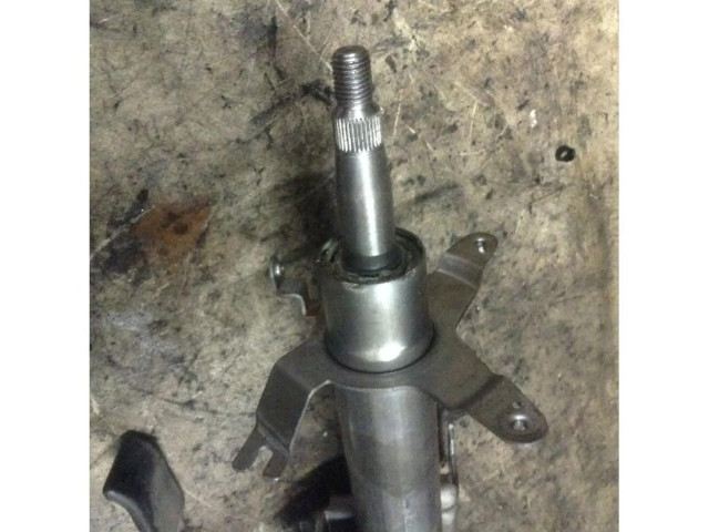 Рулевая рейка Mazda MPV II LW 1999-2007 года