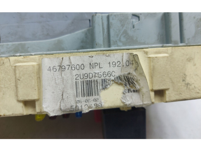   Pojistková skříňka 46797600, A2035450803   Fiat Stilo 2002