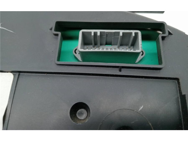 Přístrojová deska  Renault Clio III 2007 8200761859M, 0090059  