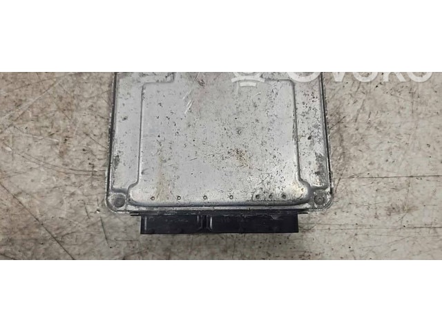 Блок управления двигателя 074906018C, 28SA4060   Volkswagen Transporter - Caravelle T4