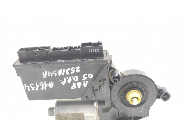 Передний двигатель механизма для подъема окон