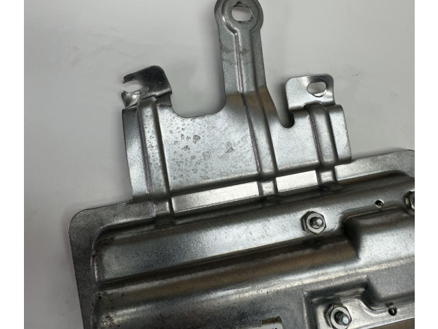 Блок подушек безопасности    BMW X3 E83