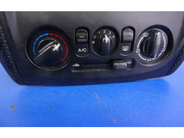 Блок управления климат-контролем    Mazda 323