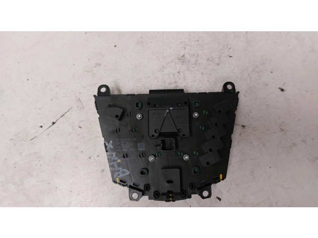 Мултифункционный включатель управления / ручка