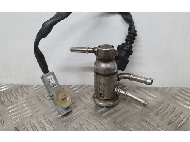 Форсунка 16147452591, 5589211001 BMW 2 F45