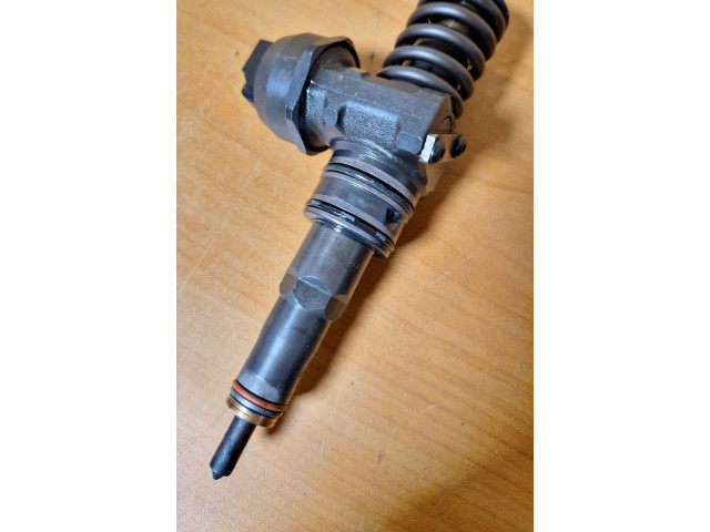 Форсунка 038130079 Skoda Superb B5 (3U)