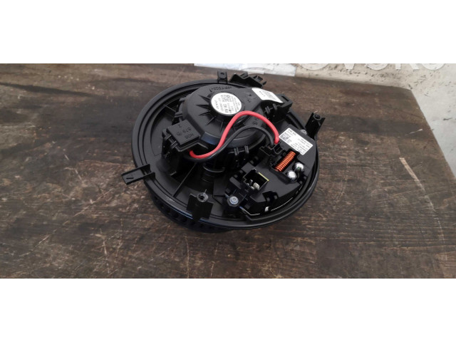 Вентилятор печки 5WB819015, 5Q0907521F Skoda Karoq