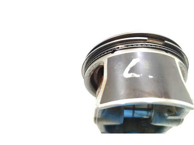  Поршень CBZB   Skoda Fabia Mk2 (5J)  