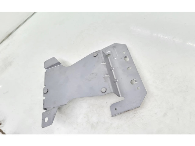 Поршень Держатель / кронштейн усилителя звука Mazda CX-3