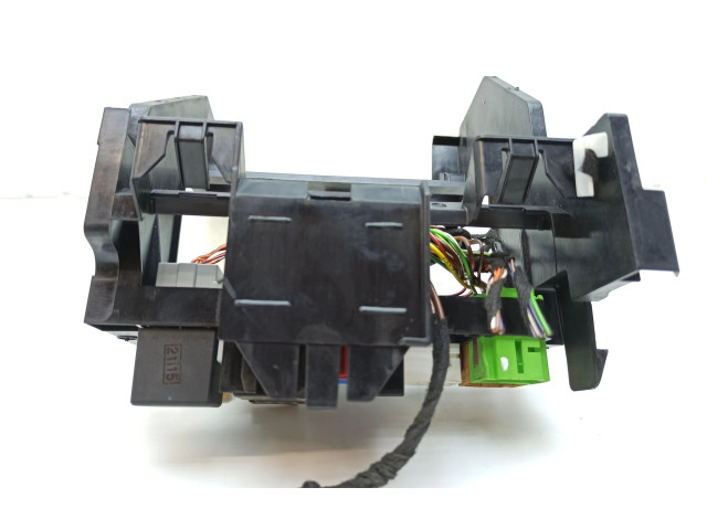 Pojistková skříňka 3C0951253C, 7E1937535G Volkswagen Transporter - Caravelle T6 2016