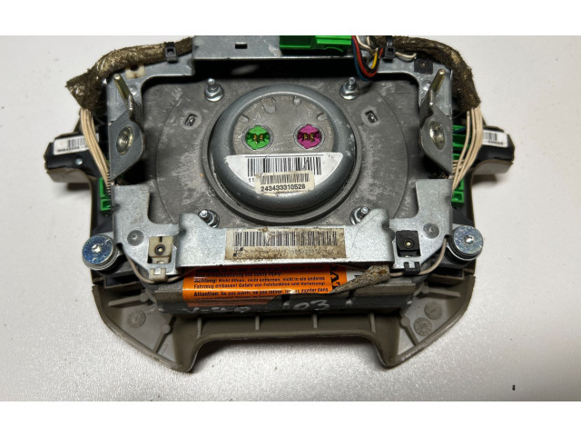 Подушка безопасности водителя    Volvo V70