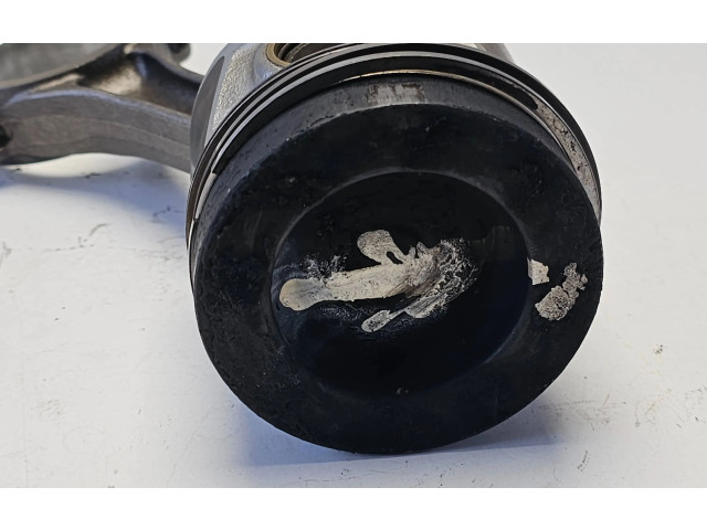 Píst 026038J Volkswagen Tiguan CBB