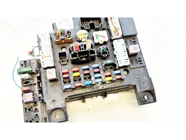 Блок предохранителей 8637a319, 519087a18 Mitsubishi Outlander