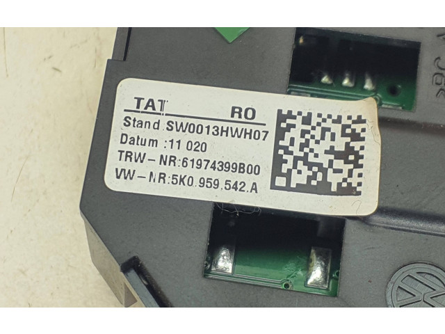 Руль Volkswagen Golf VI 2008 - 2013 года 5K0959542A, 61974399B00