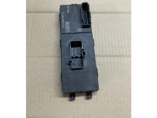 Přístrojová deska Volkswagen Touareg III 2021 7LA959107A