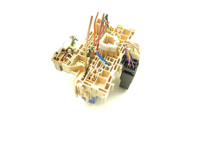 Блок предохранителей    Nissan X-Trail T31    