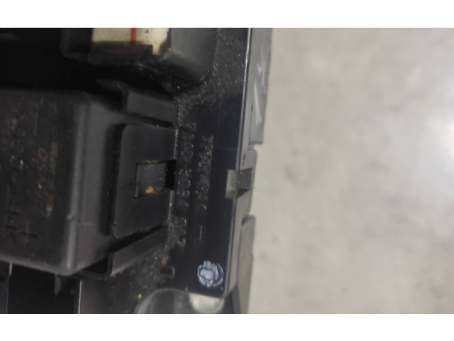 Pojistková skříňka G92Z147020, 0A152538 Lexus CT 200H 2011