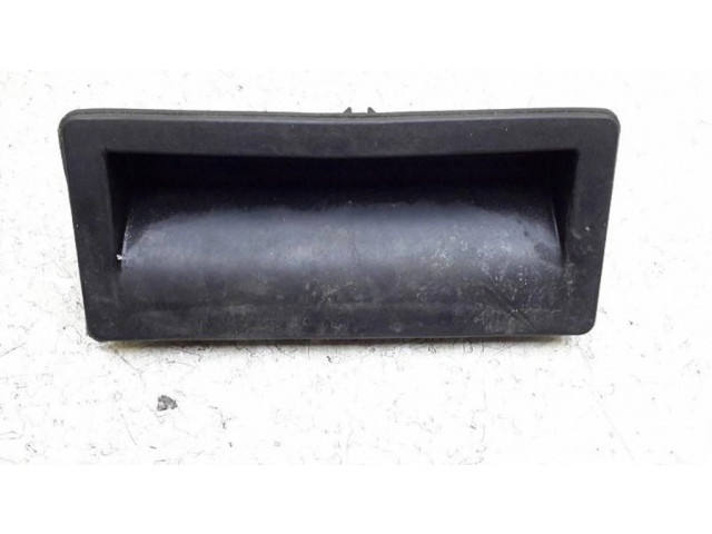 Ручка задней крышки