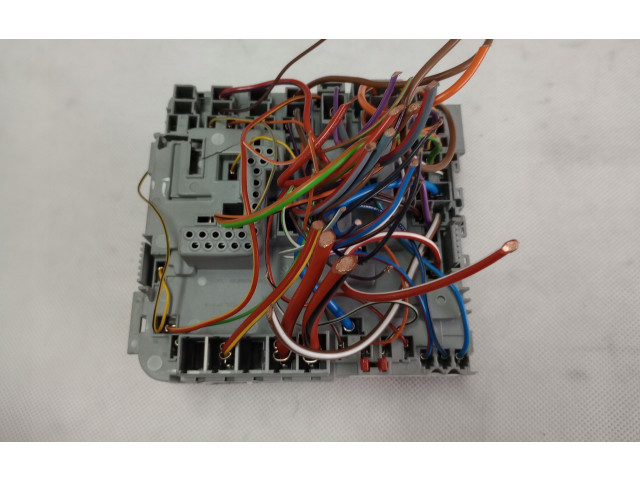 Блок предохранителей 51867698   Alfa Romeo Giulietta    