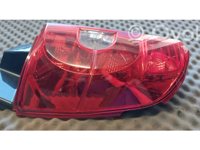 Задний фонарь левый сзади 8330A479    Mitsubishi Colt   2009-2016 года