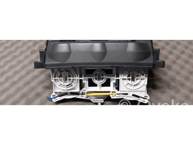 Блок управления климат-контролем BJE761190A, 61190A Mazda 3 III