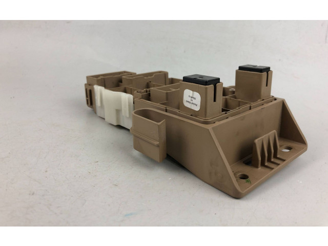 Блок предохранителей 82201AJ00A Subaru Outback