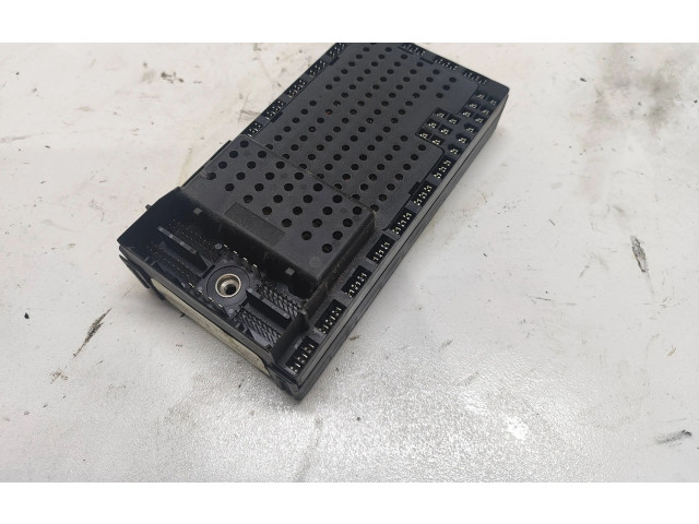 Блок предохранителей 8688153, 02W201 Volvo V70