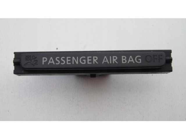 Включатель надувной подушки для пассажира