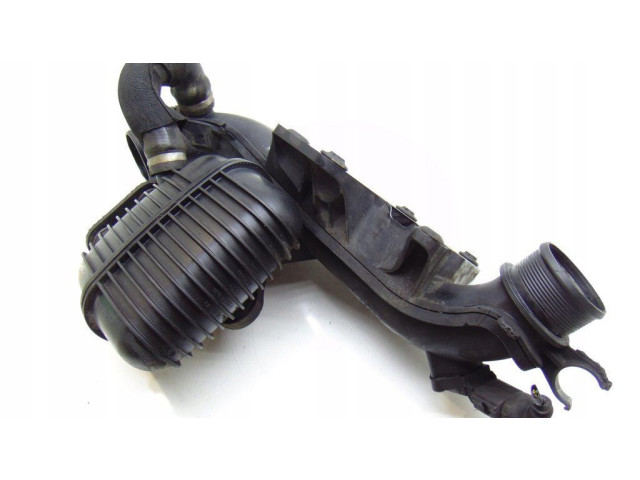 Резонатор всасывания