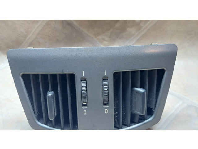 Центральная воздушная решётка