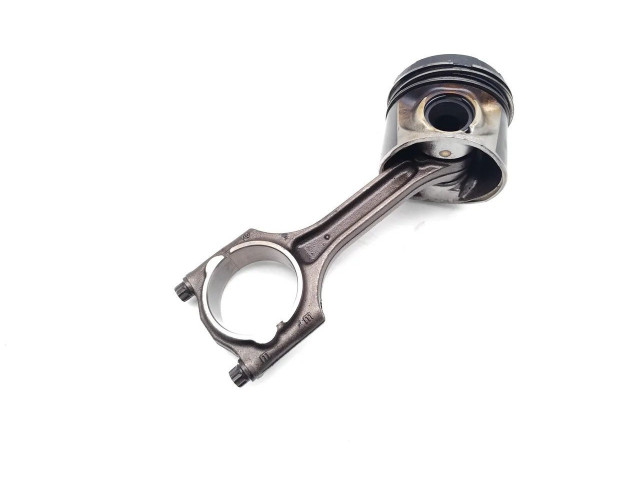 Поршень с шатуном D5204T2 D5204T2 Volvo V70