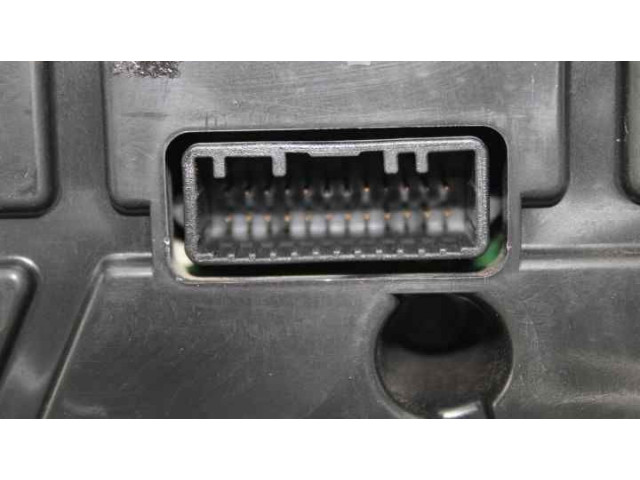 Volant Renault Clio IV 2012 248102122R, VPFRRF10849BA