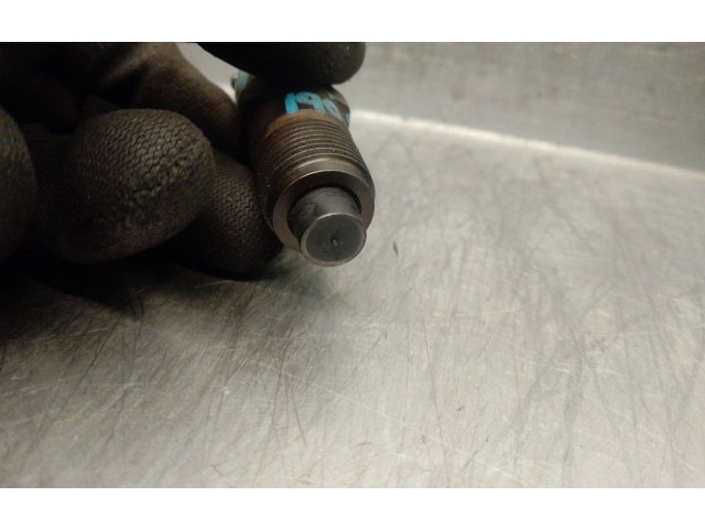 Vstřikovač KCN18P1, KCN18P1   Nissan Serena    LD23 