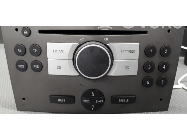 Pojistková skříňka Радио/ проигрыватель / навигация 93183902 Opel Zafira B 2009