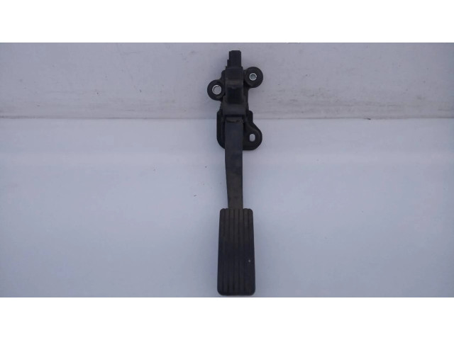 Педаль акселератора