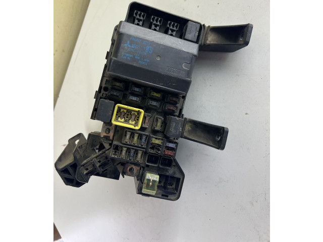 Pojistková skříňka MR337785, G8C255M Mitsubishi Pajero 2003