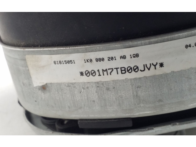 Подушка безопасности водителя 1K0880201AB   Volkswagen Jetta V