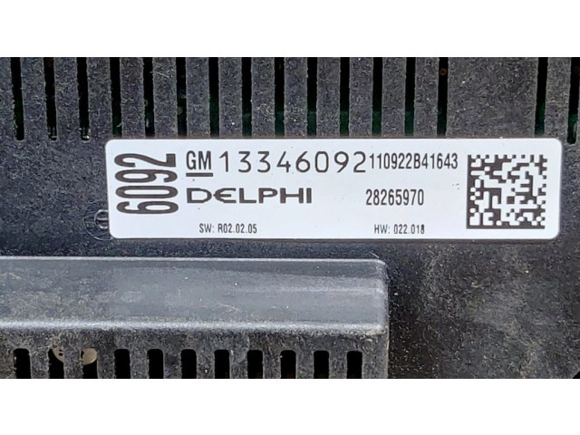 Радио/ проигрыватель CD/DVD / навигация