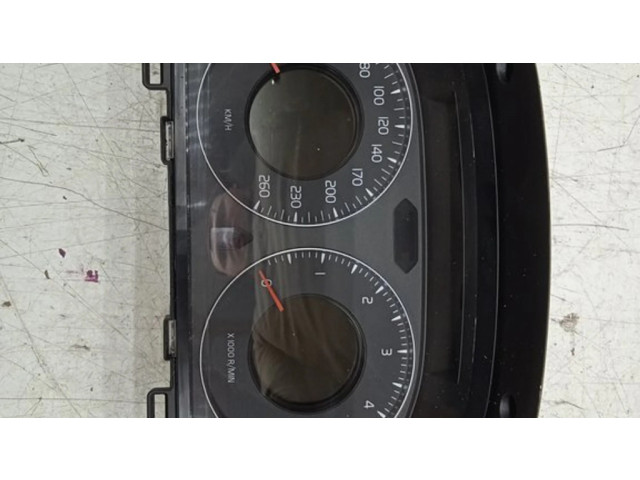 Панель приборов 36002598   Volvo V70       